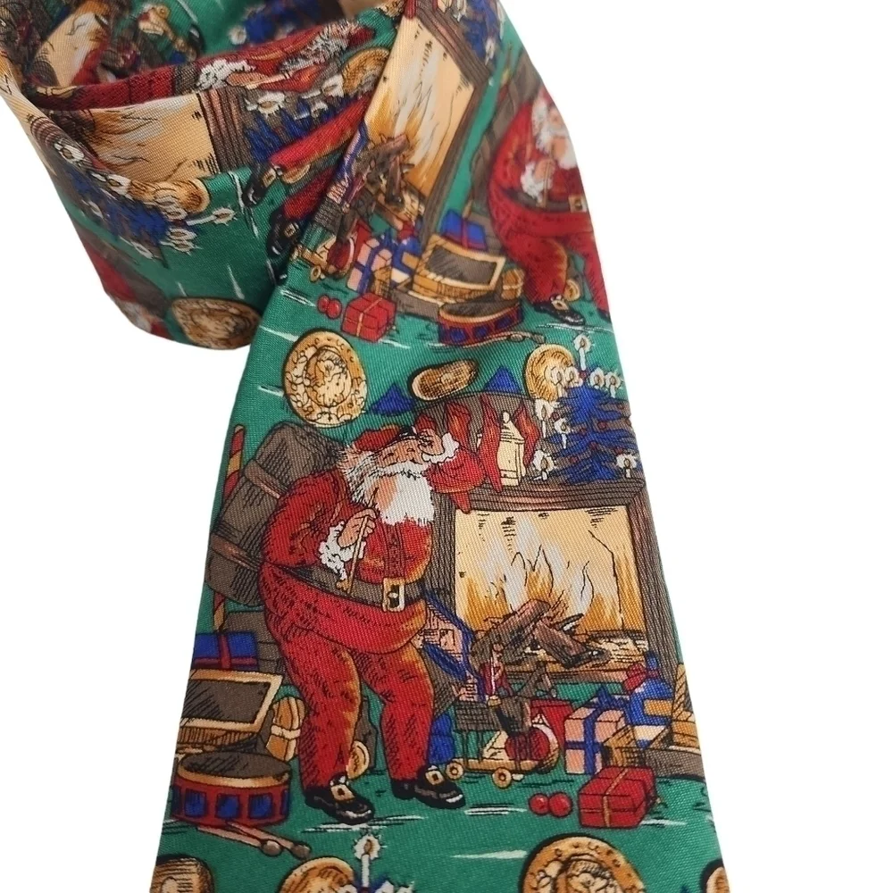 ROBERT TATBOTT 100% SILK CHRISTMAS SANTA TIE